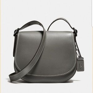 Coach Glovetan Leather crossbody .